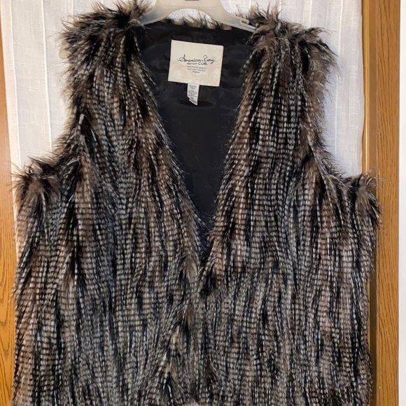 American Rag Jackets & Blazers - VEST - American Rag Feather 🪶 Fur Vest